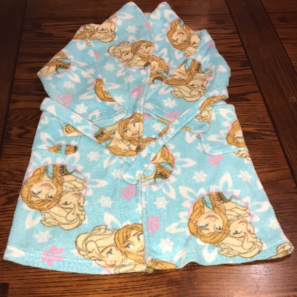 Girl’s Disney Elsa and Anna Frozen Robe Size Small S/P